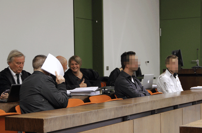 Das Trio beim Prozessauftakt auf der Anklagebank der Jugendkammer: Jetzt gab&rsquo;s das Urteil.