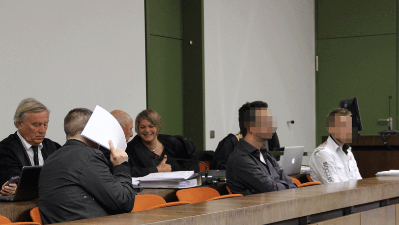 Das Trio beim Prozessauftakt auf der Anklagebank der Jugendkammer: Jetzt gab’s das Urteil. Das Trio beim Prozessauftakt auf der Anklagebank der Jugendkammer: Jetzt gab’s das Urteil.