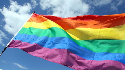 Die CSD-Demos richten sich gegen Diskriminierung und Menschenfeindlichkeit. (Symbolbild)