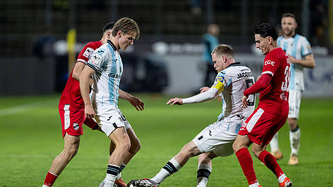 Bisher mit einer befriedigenden Leistung: Youngster Clemens Lippmann und Thore Jacobsen.