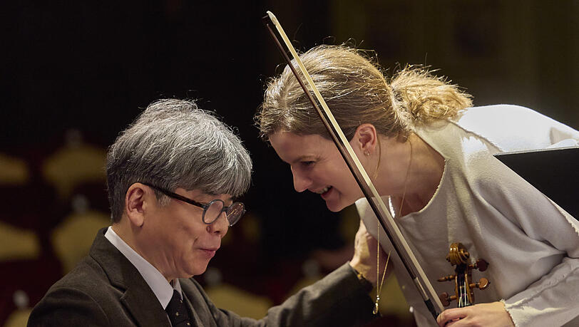 Toshio Hosokawa und die Geigerin Veronika Eberle.