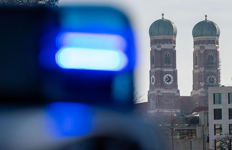 Die Polizei musste am Wochenende in München zu vielen Unfällen ausrücken.