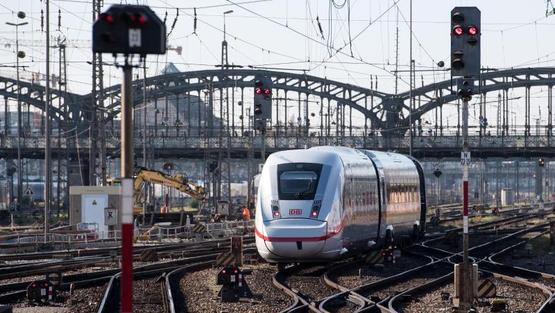Ein Zug verlässt den Hauptbahnhof in München. Foto: Sven Hoppe/dpa Ein Zug verlässt den Hauptbahnhof in München. Foto: Sven Hoppe/dpa