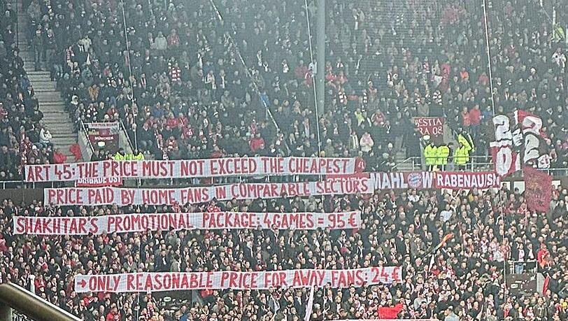 Protest der Bayern-Fans: Die Ticketpreise für die Partie gegen Donezk sorgen weiter für Unmut, auch am Samstag auf St. Pauli. Protest der Bayern-Fans: Die Ticketpreise für die Partie gegen Donezk sorgen weiter für Unmut, auch am Samstag auf St. Pauli.