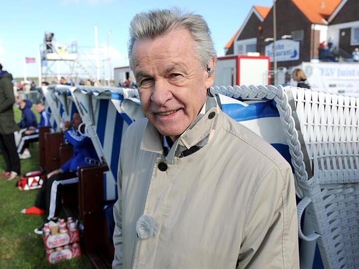 Der frühere Nationaltrainer Trainer Ottmar Hitzfeld. Foto: Ingo Wagner/Archiv