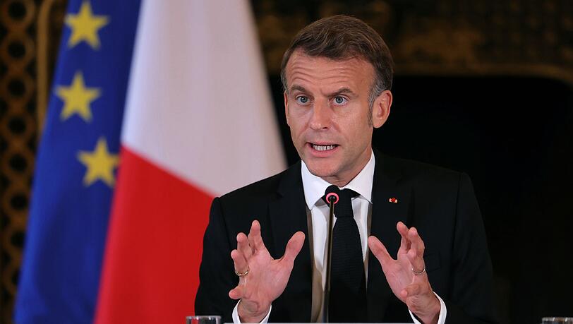 Macron berät mit den Parteispitzen über einen Ausweg aus der Regierungskrise (Archivbild).