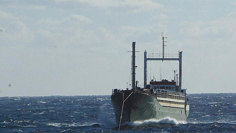 Nach der "Blue Sky M" wurde jetzt das Geisterschiff "Ezadeen" im Mittelmeer gesichert. Nach der "Blue Sky M" wurde jetzt das Geisterschiff "Ezadeen" im Mittelmeer gesichert.