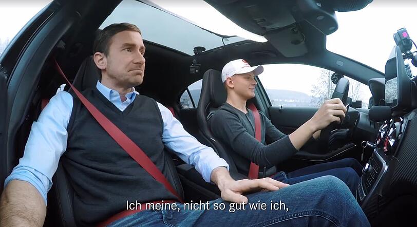 Mick Schumacher (re.) und sein grantiger "Fahrlehrer" Harry G