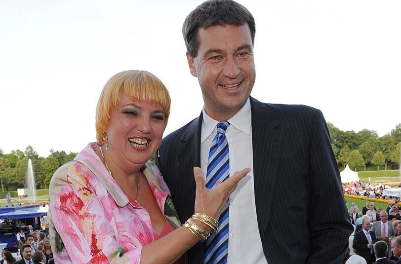 Grün-schwarzes Paar auf Du und Du: Claudia Roth und Markus Söder.
