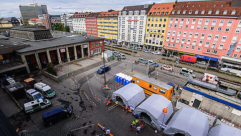 Menschenmassen durch Flüchtlinge und Wiesn-Besucher, verträgt sich das? Aktuell ist es noch relativ ruhig am und um den Hauptbahnhof. (Archivbild)