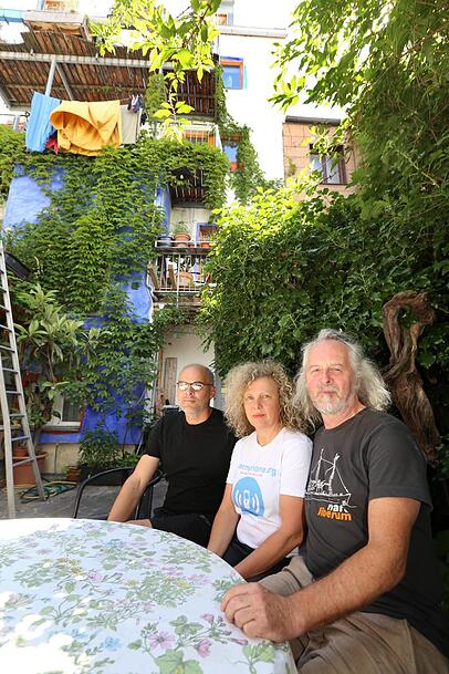 York Runte (r.) mit den zwei Mitstreitern aus der Anfangszeit der Ligsalz8, Achim Rath und Sabine Herrmann. York Runte (r.) mit den zwei Mitstreitern aus der Anfangszeit der Ligsalz8, Achim Rath und Sabine Herrmann.