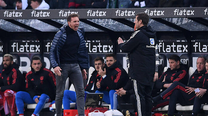 Bayern-Trainer Julian Nagelsmann (l.) explodierte nach dem Spiel gegen Gladbach im Innenraum des Borussia-Parks.