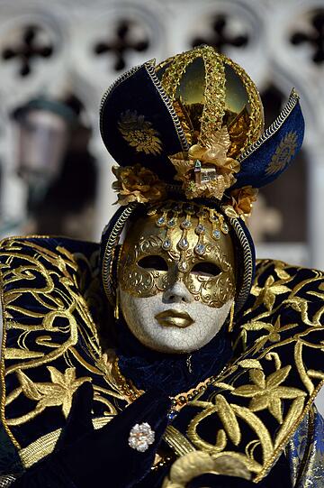 Die Kunstvollen Masken und aufwendigen Kostüme sind das Markenzeichen des Karnevals in Venedig.