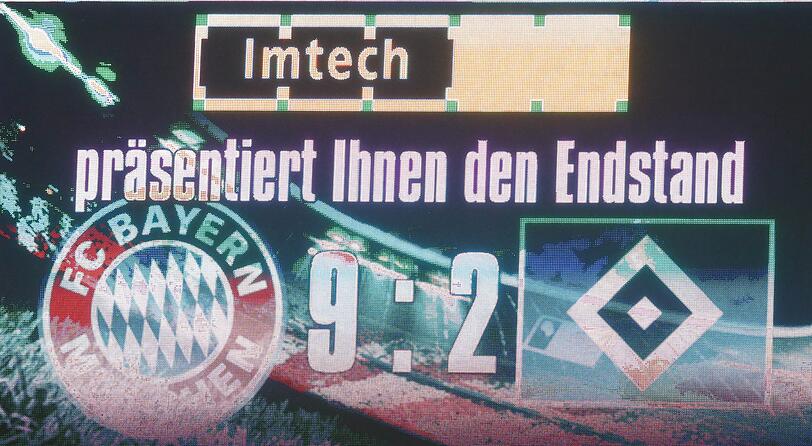 30. März 2013: Auch in dieser Saison durfte sich der Hamburger SV eine Klatsche bei Bayern München abholen. Nach 0:6 (2010/2011) und 0:5 (2011/2012) hieß es bei Thorsten Finks erster Rückkehr nach München als Trainer 2:9. Nur weil Titelverteidiger Dortmund nicht mitspielte, wurden die Bayern noch nicht offiziell zum Meister gekürt.