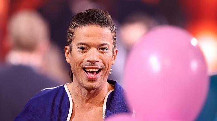 "Was die anderen Leute denken oder sagen, interessiert mich überhaupt nicht", sagt Tanzshow-Juror Jorge González.