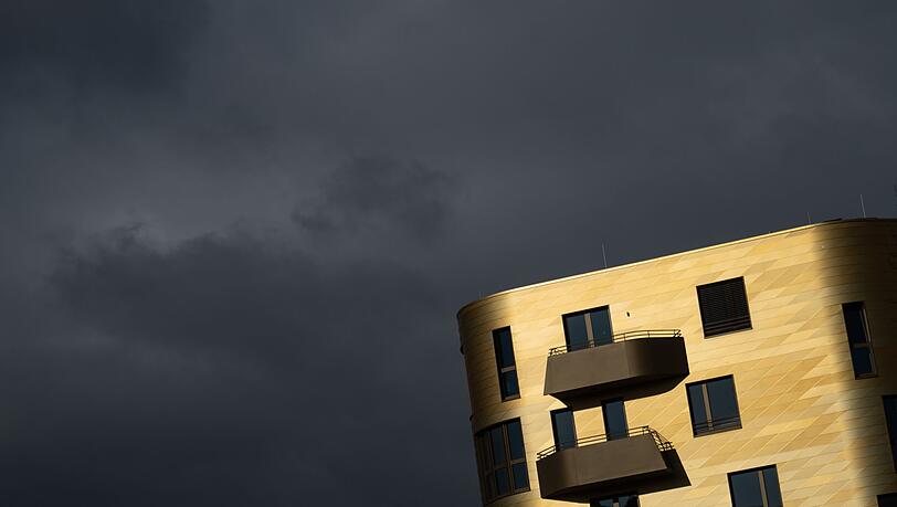 Preise für Häuser und Wohnungen in Deutschland sind in der Vergangenheit immer weiter gestiegen. Nun warnt der EU-Risikorat vor Überbewertungen.