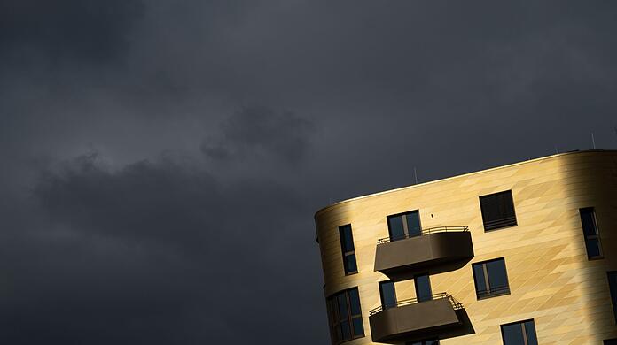 Preise für Häuser und Wohnungen in Deutschland sind in der Vergangenheit immer weiter gestiegen. Nun warnt der EU-Risikorat vor Überbewertungen.