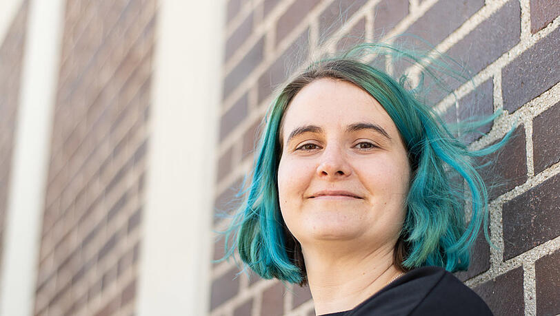 Elisabeth Feith ist Architektin und kümmert sich in der Gruppe um die Konstruktion der Wand. Elisabeth Feith ist Architektin und kümmert sich in der Gruppe um die Konstruktion der Wand.