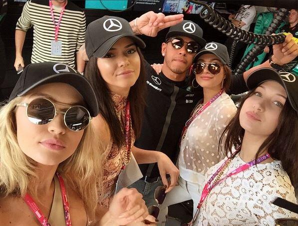 Gigi Hadid und Kendall Jenner haben Lewis Hamilton zusammen mit Bella Hadid und Hailey Baldwin beim Großen Preis von Monaco unterstützt
