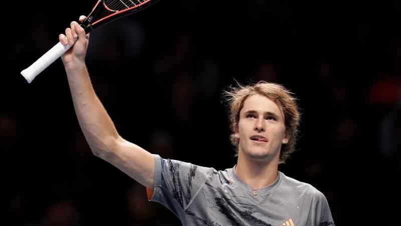 Alexander Zverev feiert seinen Sieg. Alexander Zverev feiert seinen Sieg.