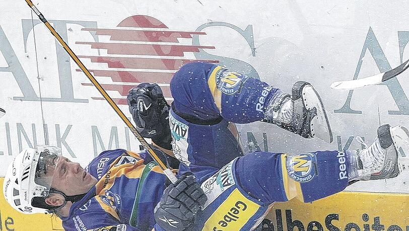 Ausgerutscht ist der EHC gegen die Kölner Haie Ausgerutscht ist der EHC gegen die Kölner Haie