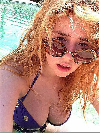 Schlafzimmerblick, tiefer Ausschnitt, Sonnebrille auf der Nase: So heiß zeigt sich Palina Rojinski auf Instagram.