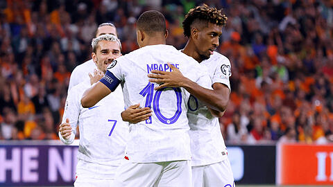 EM-Ticket gelöst: Frankreich, um Kingsley Coman (r.) und Dayot Upamecano, wird bei der EM kommenden Sommer dabei sein.