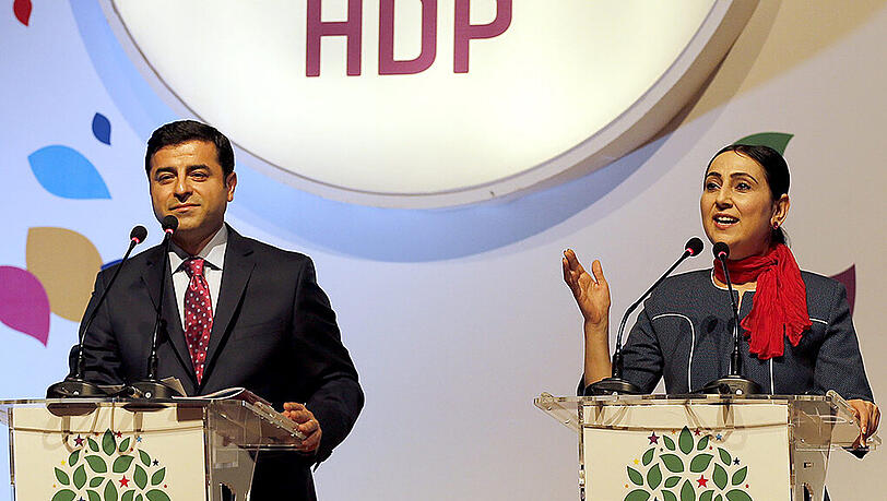Führende HDP-Politiker sind festegenommen worden. Führende HDP-Politiker sind festegenommen worden.