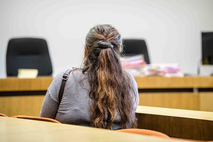 Die Mutter gestand, ihrer 15-Jährigen Tochter Drogen gegeben zu haben.