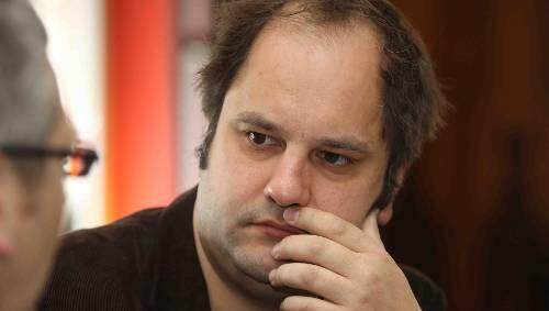 Das Selbstbewusstsein ist gewachsen, die Lakonie ist geblieben: Der fränkische Comedian Matthias Egersdörfer beim Gespräch mit AZ-Redakteur Andreas Radlmaier. Das Selbstbewusstsein ist gewachsen, die Lakonie ist geblieben: Der fränkische Comedian Matthias Egersdörfer beim Gespräch mit AZ-Redakteur Andreas Radlmaier.