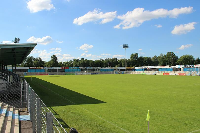 11 000 Zuschauer passen ins Stadion.