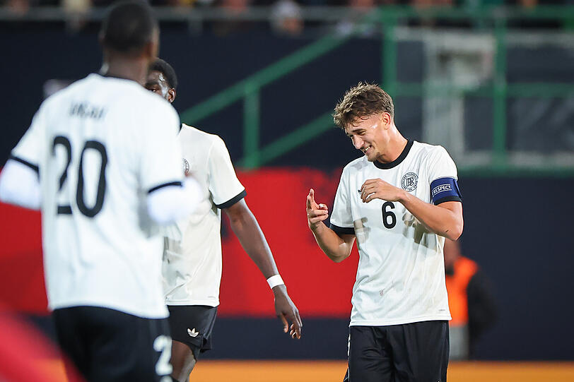 Bayerns Mittelfeld-Juwel Tom Bischof erzielte zuletzt als Kapitän drei Tore für die deutsche U21-Nationalmannschaft.