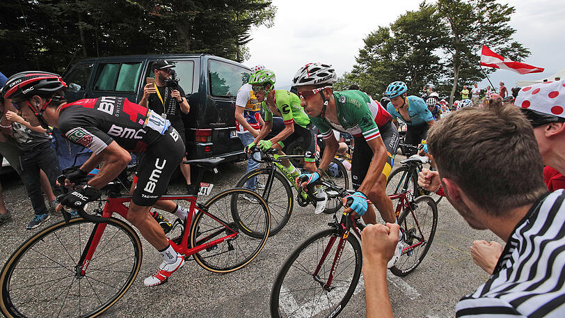 Da war die  Welt noch in Ordnung: Richie Porte attackiert am Sonntag auf der Etappe nach Chambéry.