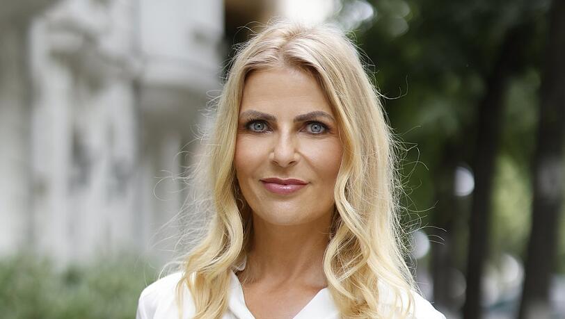 Wieder strahlend: Moderatorin Tanja Bülter (48).
