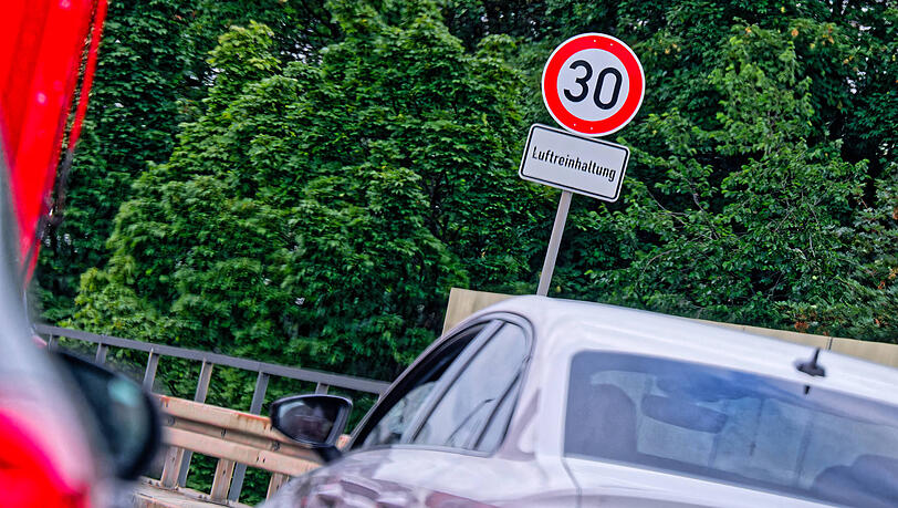 Auf dem Mittleren Ring soll wieder Tempo 30 gelten. (Archivbild)