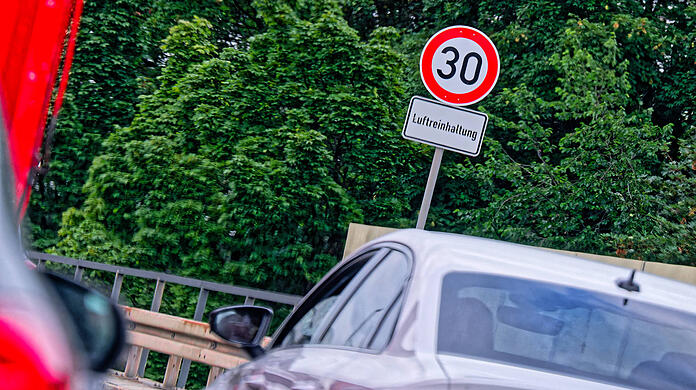 Auf dem Mittleren Ring soll wieder Tempo 30 gelten. (Archivbild)