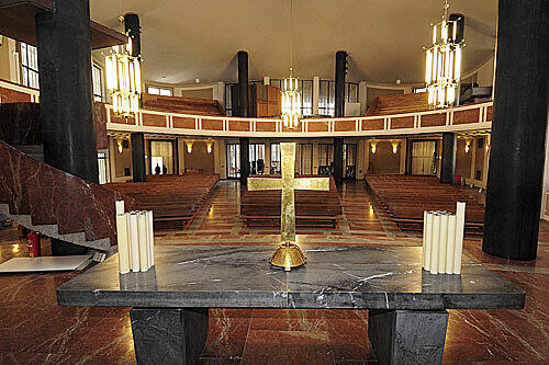 Mit Gottesdiensten erinnern die Christen in Bayern in den kommenden Tagen an das Sterben und an die Auferstehung Jesu.