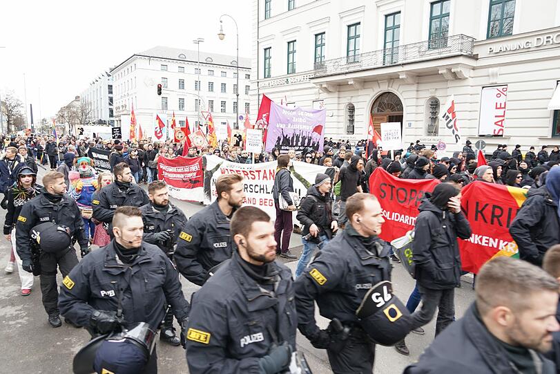 Die Bilder zur Demonstration gegen die Sicherheitskonferenz in München...