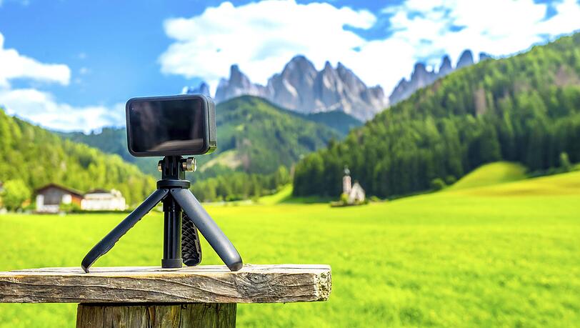 Und draufhalten! Dass Besucher nicht nur Kirchen, sondern auch Privatleute fotografieren, st&ouml;&szlig;t den Einheimischen sauer auf.