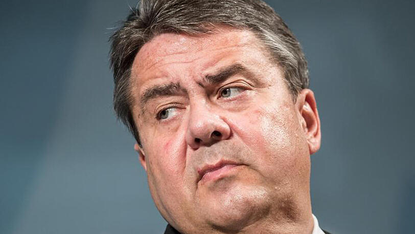 "Wir dürfen unser Land nicht schlechtreden. Wir machen nicht alles anders, aber vieles gerechter und sicherer", sagt der Bundeswirtschaftsminister.