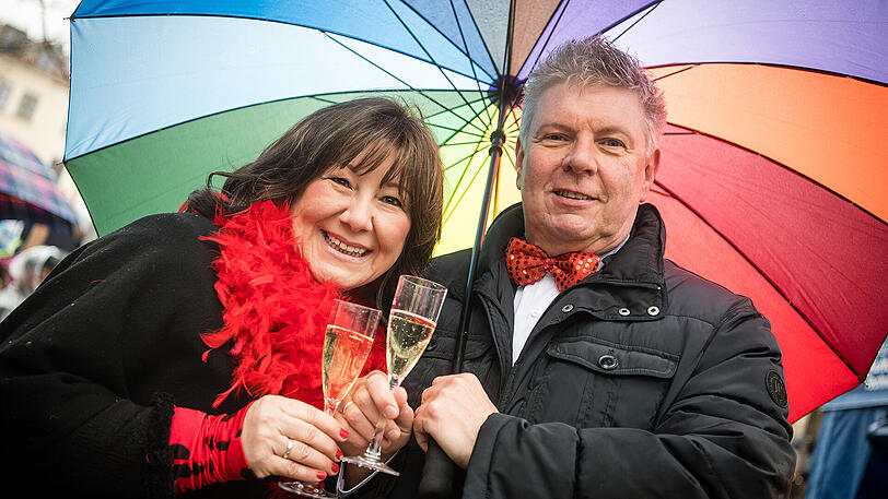 OB Dieter Reiter und Frau Petra bei einem Glaserl Sekt.