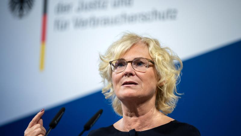 Justizministerin Christine Lambrecht: "Senden das ganz klare Signal aus, dass wir diese Taten nicht hinnehmen.". Justizministerin Christine Lambrecht: "Senden das ganz klare Signal aus, dass wir diese Taten nicht hinnehmen.".