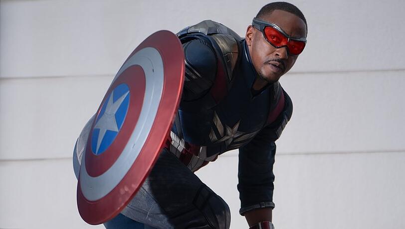 Anthony Mackie kriegt es in "Captain America: Brave New World" mit einem Komplott in höchsten Regierungskreisen zu tun.