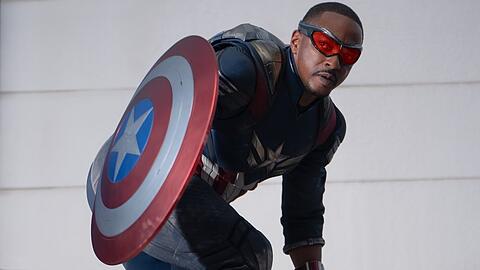 Anthony Mackie kriegt es in "Captain America: Brave New World" mit einem Komplott in höchsten Regierungskreisen zu tun.