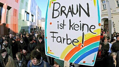 Protest gegen den Neonazi-Aufmarsch. Protest gegen den Neonazi-Aufmarsch.