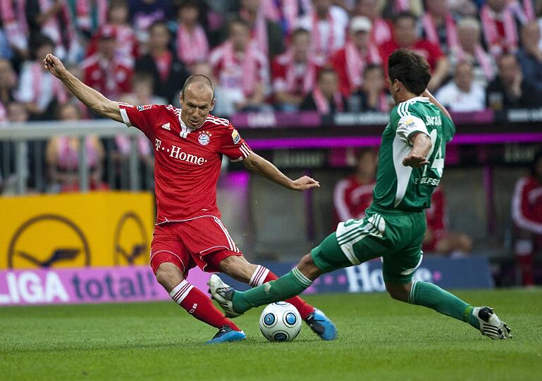 Perfektes Debüt: Bei seinem ersten Bayern-Spiel gegen Wolfsburg im Jahr 2009 gelingen Robben zwei Treffer.