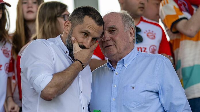 Richtiger Zeitpunkt oder doch verzockt? Der beim FC Bayern entlassene Hasan Salihamidzic (li.) mit Uli Hoeneß (re.).