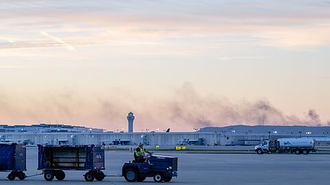 Die Zahl der Opfer nach dem Flugzeugabsturz steigt weiter.
