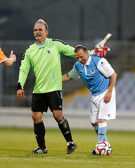 Die Bilder vom Benefiz-Spiel zugunsten von Olaf Bodden aus dem Grünwalder Stadion.