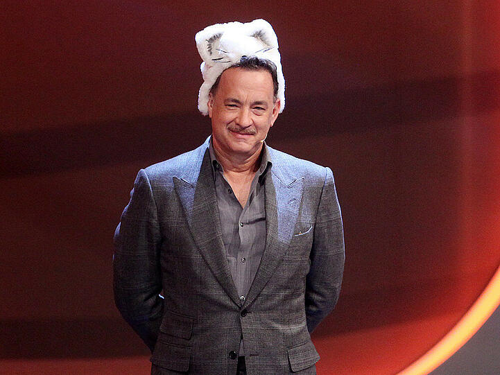 Auch manche Hollywood-Stars machten nur noch gute Mine zum bösen Spiel. So war Tom Hanks  bei seinem "Wetten, dass...?"-Auftritt wenig begeistert. &bdquo;Wenn in den USA einer eine Fernsehshow über vier Stunden laufen ließe, würde der Verantwortliche am nächsten Tag gefeuert&ldquo;, lästerte er hinterher.